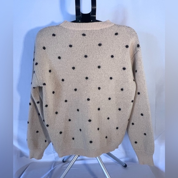 Cream Sweater with Black Polka Dots, Size Large - Picture 4 of 5